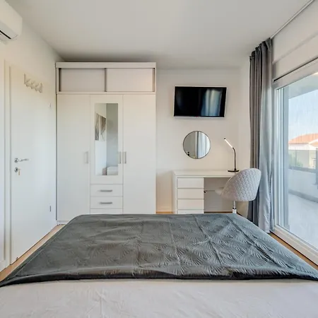 Zlatne Niti With Heated Pool *