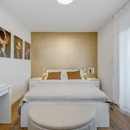 Zlatne Niti With Heated Pool Vila